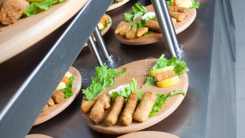 餐饮加盟与直营：模式差异与选择考量